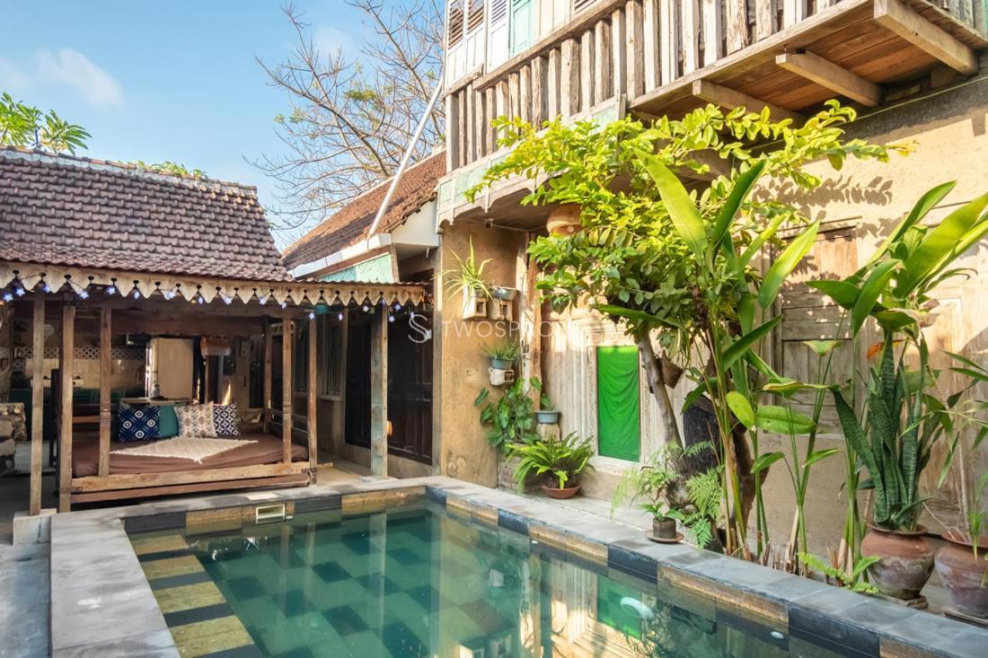 Kayu Beach Villa By Twospaces, Nusa Dua Beach Exterior photo