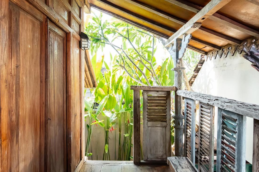 Kayu Beach Villa By Twospaces, Nusa Dua Beach Exterior photo